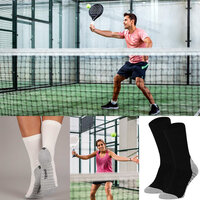 Padel vs Tennis: Welke sport past bij jou – en je sokken? Padel vs Tennis: Welke sport past bij jou – en je sokken?