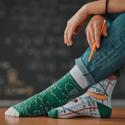 Mismatched Sokken School