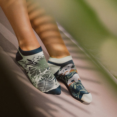 Mismatched Sneaker Sokken Koala